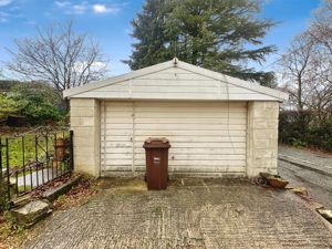 Garage- click for photo gallery